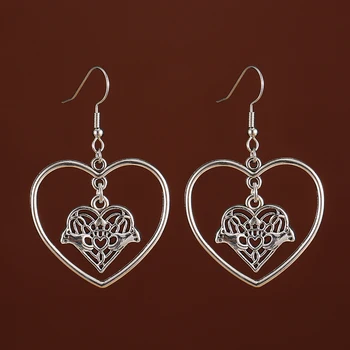 Модные серьги-подвески серебряного цвета в форме двойного сердца с сердечками